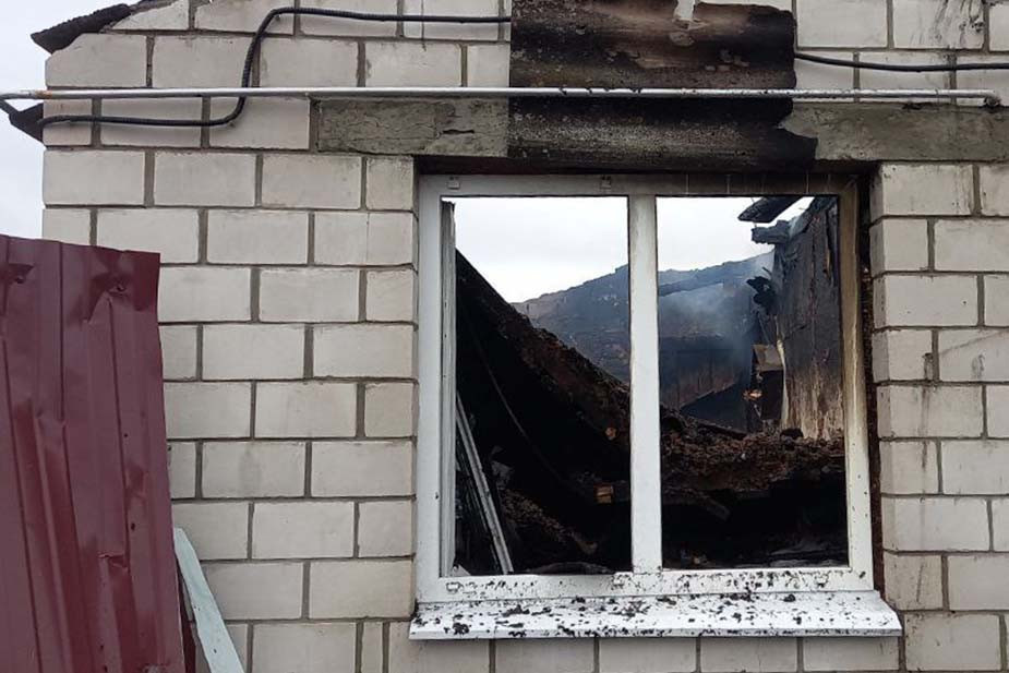 A house destroyed in a bombing in October 2022. Photo by the Bryansk Region government. 